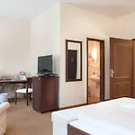 Alte Canzley 4*