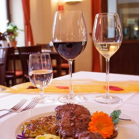 Alte Canzley Szálloda 4*