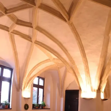 Alte Canzley Hotel 4*