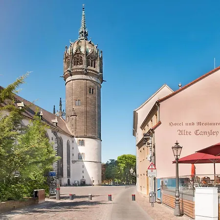 Alte Canzley 4*