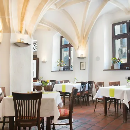 Alte Canzley 4*
