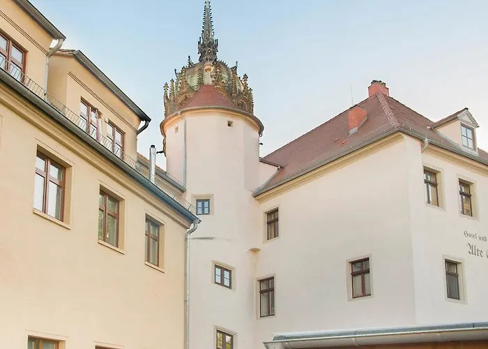 Alte Canzley Hotell 4*