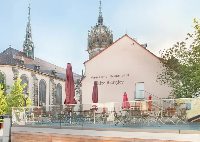 Alte Canzley Hotell 4*